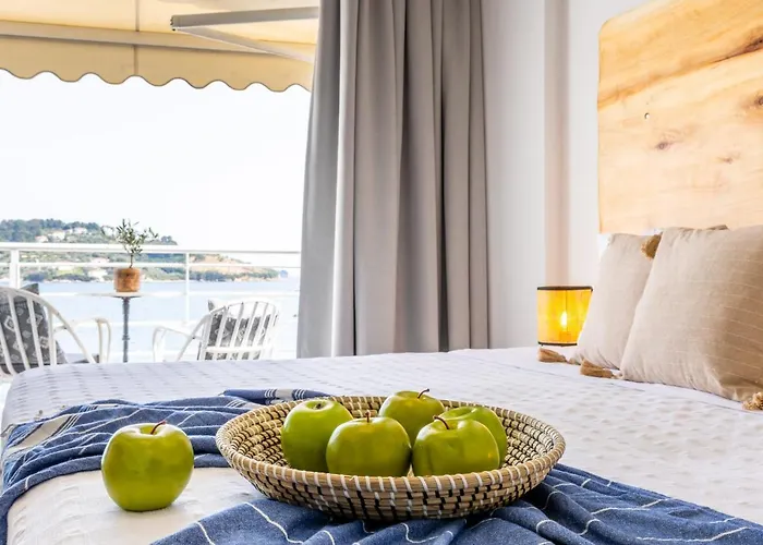 Casa Blue Marine, Philian Collection